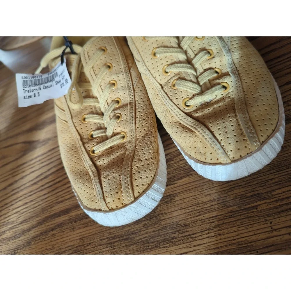 TRETORN Vintage Women's Yellow Suede Lace up Sneaker ‎ 8.5/39 Retro Original